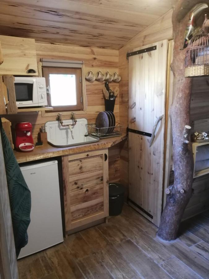 patrice et chrstel Cabane en bois Chatuzange-le-Goubet Buitenkant foto